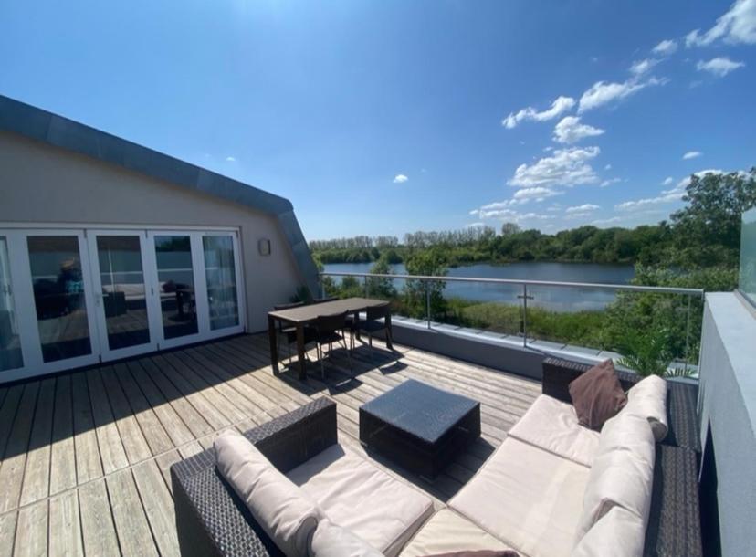 Reed Warbler - Hm111 - Lower Mill Estate Penthouse Apartment With Spa Access Somerford Keynes Екстер'єр фото